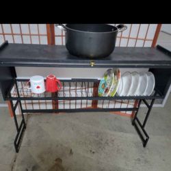 Dish Rack In Great Condition . 42 X30 Inch