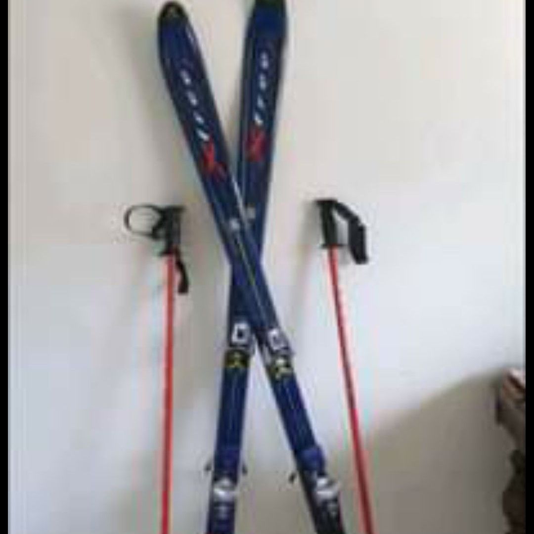 SALOMON XFREE7 スキー板 【173cm】ストック付属 a95431db491c4e5fb50a97e5106964