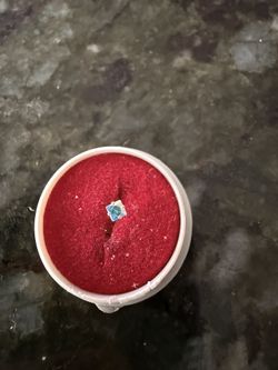 White Stones Light Weight Nose Pin