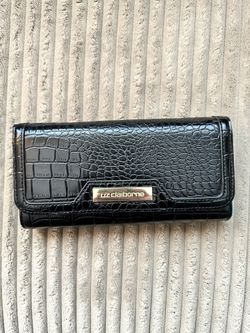 Liz Claiborne Wallet Room For 16 Cards