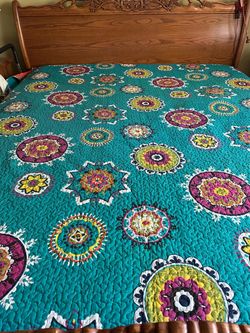 Queen size reversible quilt - 92124
