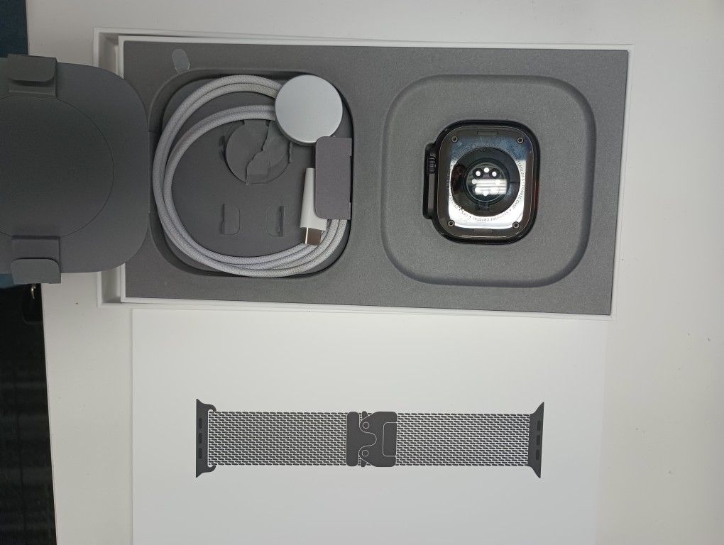 Apple Watch Ultra3 49mm Black Titanium 