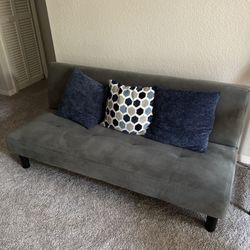 Modern Gray Futon Sofa – Like New