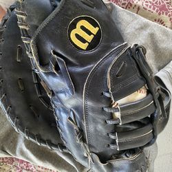 Wilson A2000 12” First Baseman Glove