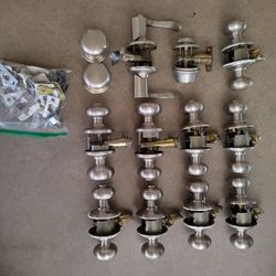 15 Kwikset Smartkey Satin Nickel Door Knobs, Lever, Deadbolts
