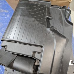2025 Chrysler Pacifica Mats