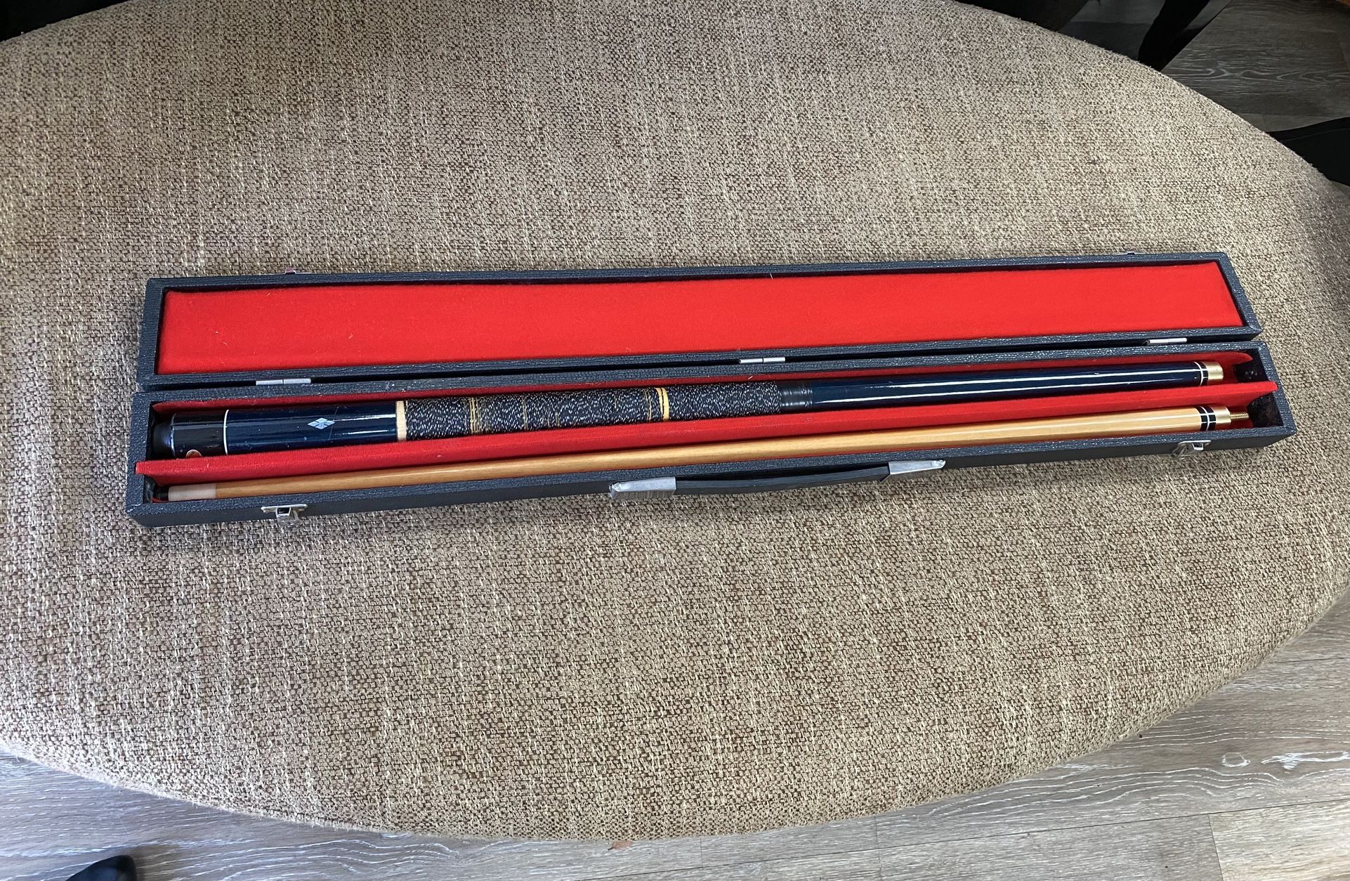 Pool Cue With Case