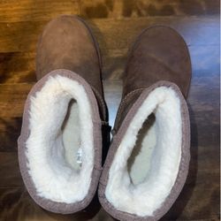 New Ugg Boots Mini Boots Brown Winter Boots Never Worn