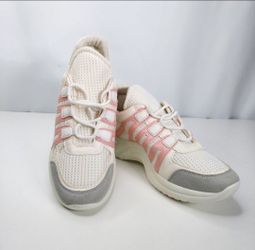 CHARLES ALBERT WOMENS TENNIS SHOES SIZE 9 STYLE NEW20344. NEW. READ COMMENTS