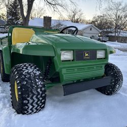 John Deere Gator 6x4 Electric Lift (Tractor Mower) Like New 