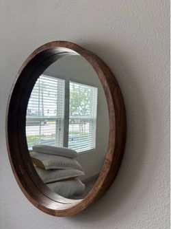 Round wood mirror (24”)