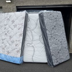 Save More Single Twin Mattress 99 Full Double 159 Queen Bed 179 King 229 California King 229 Frame 69 XL Twin Mattresses Same Day Delivery  Si Habla 