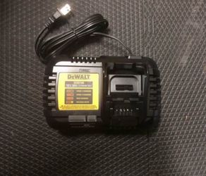 New DeWalt 6amp Charger DCB1106