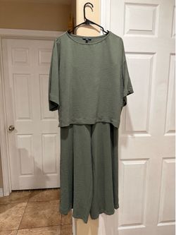 Women’s olive green two piece outfit
