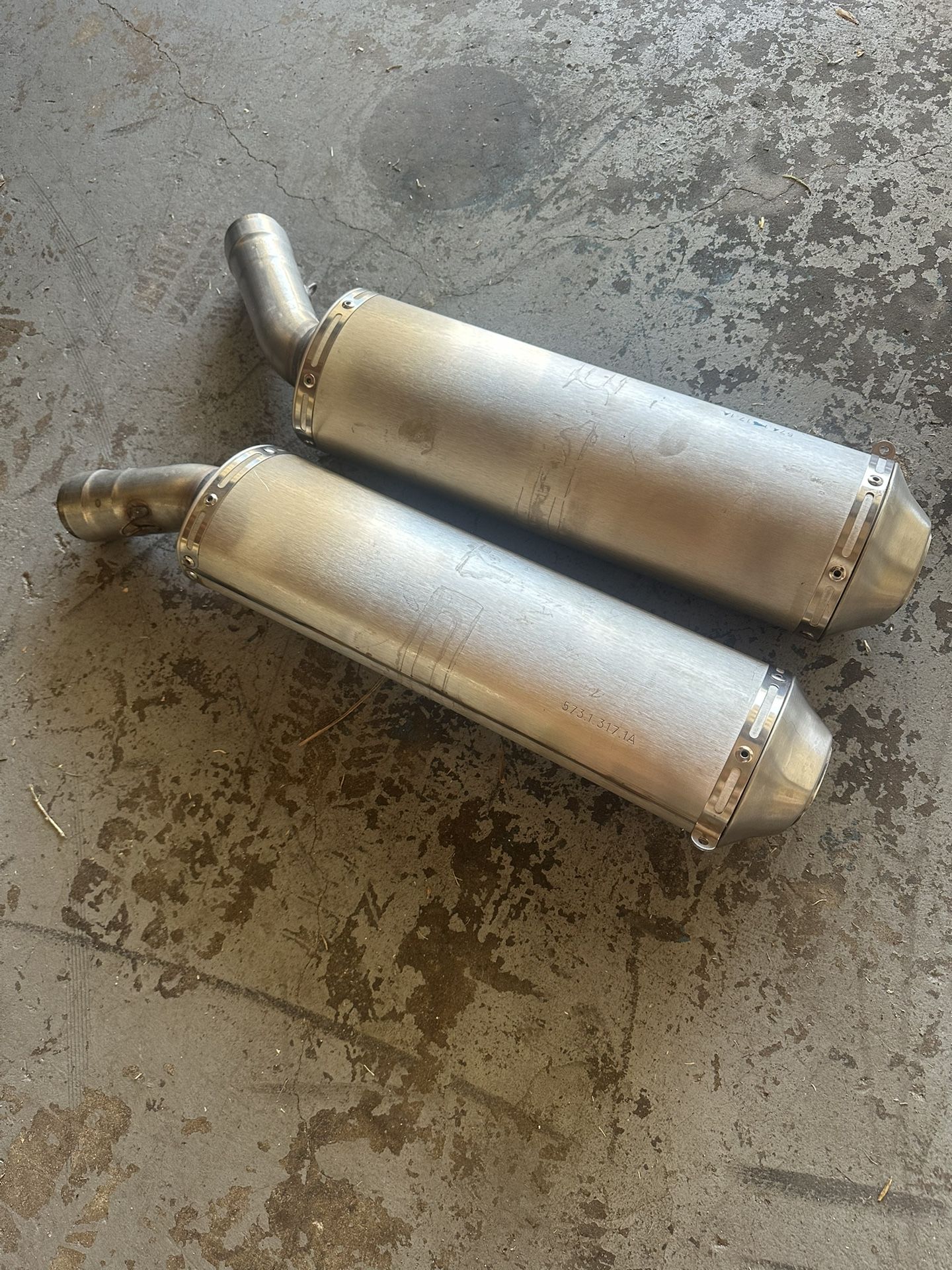 Ducati 848 Suzuki Boulevard Stock exhaust
