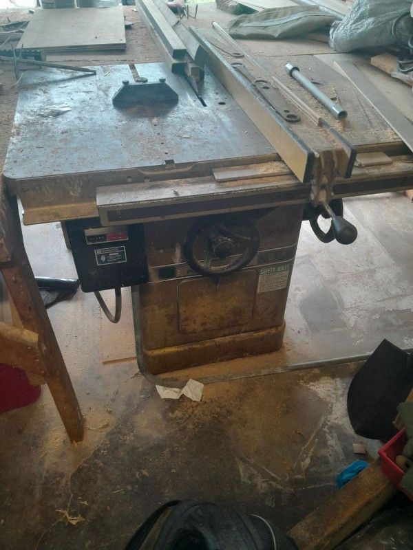Powermatic Model 66 10" Table Saw 5hp W/Biesmeyer Fence System