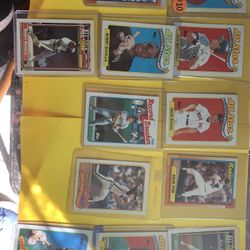 Collectible baseball card bundle deal