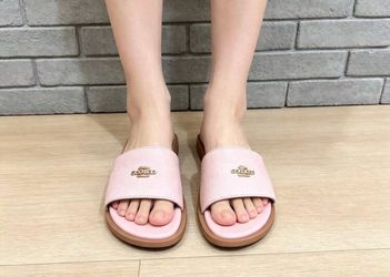 Women’s sandal