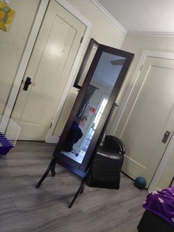 Mirror Freestanding Jewelry Cabinet