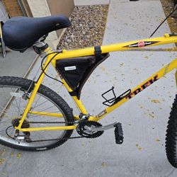TREK  830 21 SPEED Mountain Bike