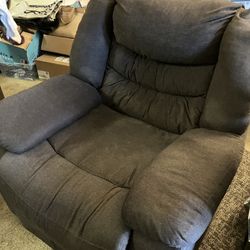 Two Electric Recliners