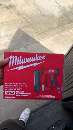 Milwaukee M12 23-Gauge Pin Nailer Model: ⁠2540-20⁠