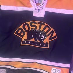 Boston Bruins Old Time Hockey Sweatshirt