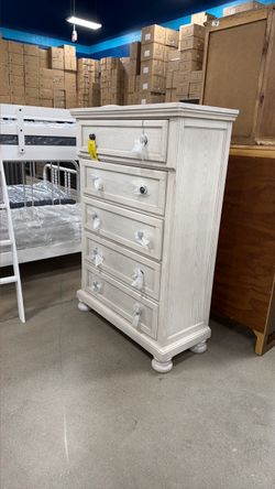 White Wood 5-Drawer Chest Dresser