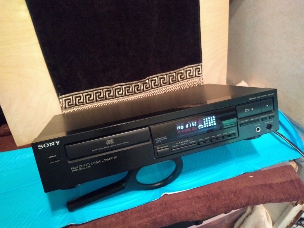 Sony. CD Player