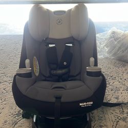 Maxi Cosi Pria Car seat
