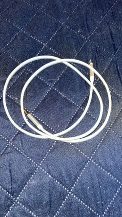 3.5 mm iPhone cable