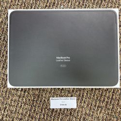 *BRAND NEW* MacBook Pro Leather Sleeve (16in)