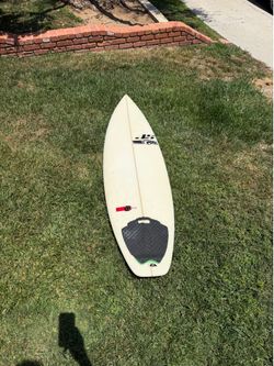 JS Industries shortboard
