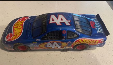 Die cast Kyle Perry collectible car