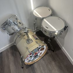 Full Drum Set With symbols