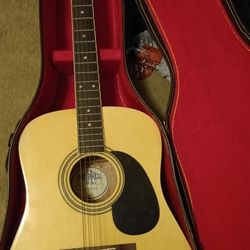 Mitchell MD 100 Acoustic Guiter