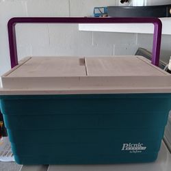 Igloo Picnic Basket Cooler