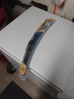 Rain X 16 Inch Windshield Wiper Blade.