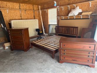 Beautiful Queen size bed set bed frame with two matching Dresses