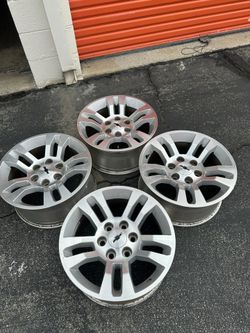 Silverado 18” wheels $670$ obo tahoe suburban gmc sierra yukon chevrolet rines z71 denali ss