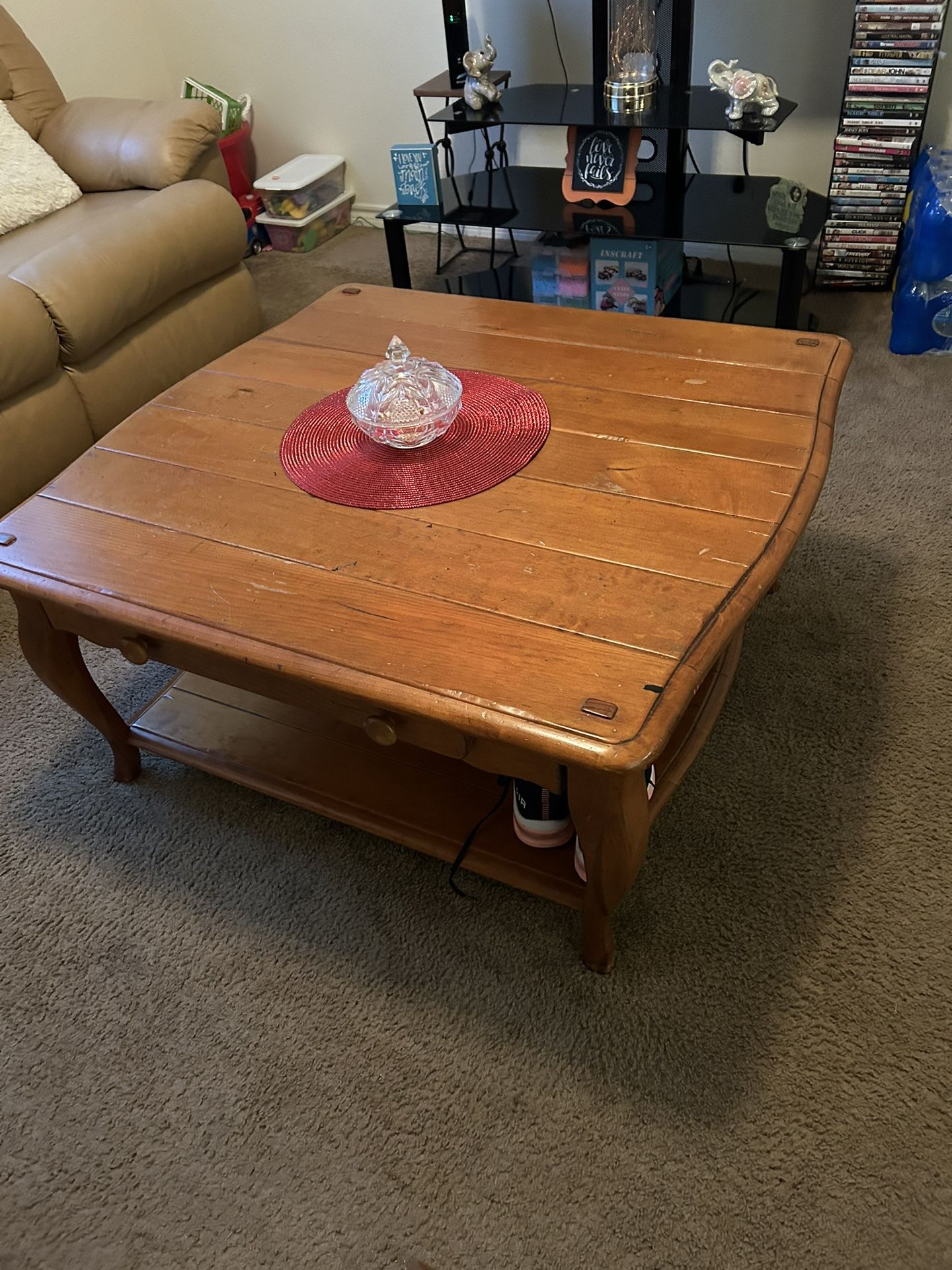 Coffee Table W/drawer