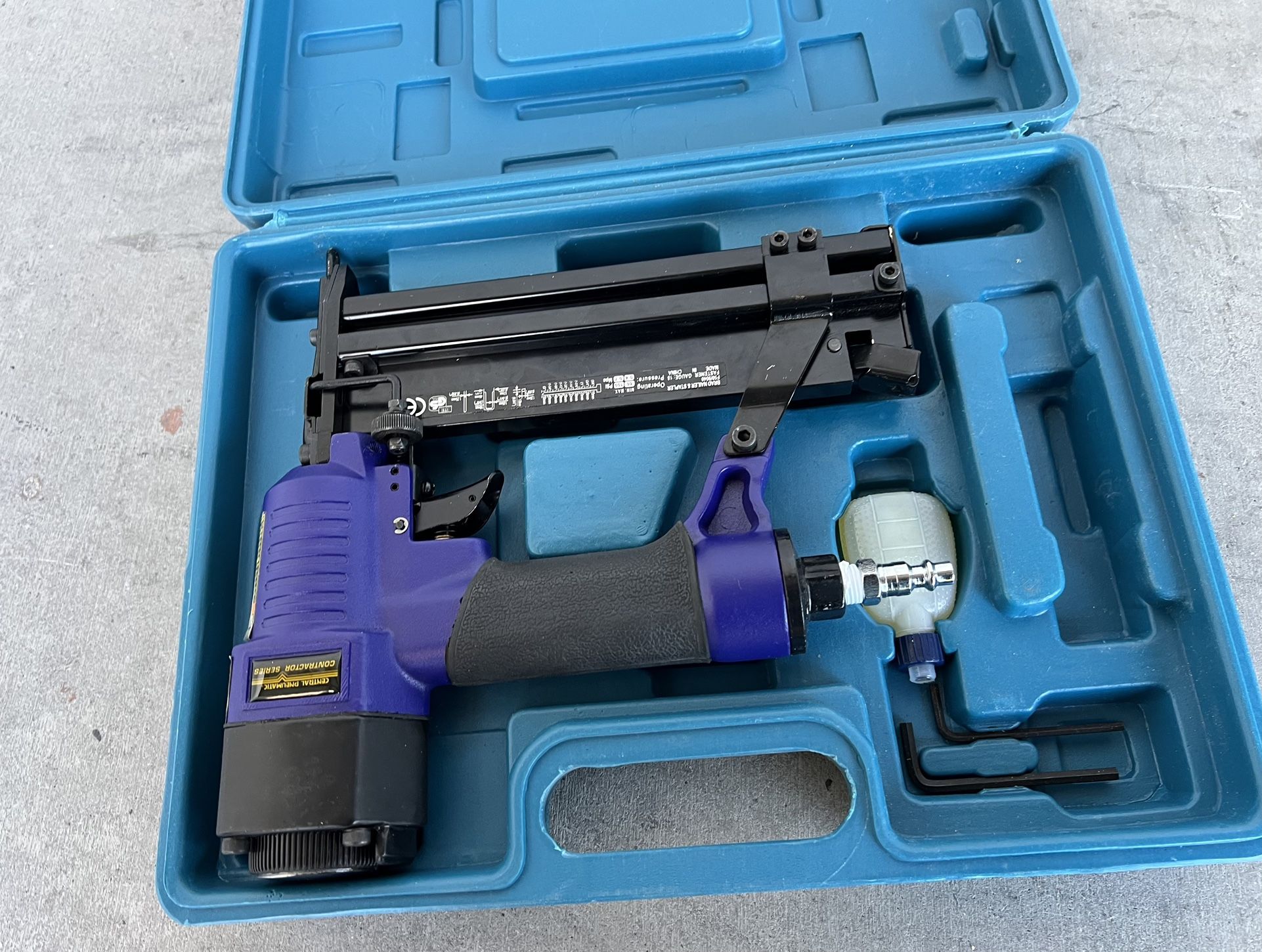 central pneumatic air nailer stapler 40116 2 in 1 harbor freight tools general house tools in box