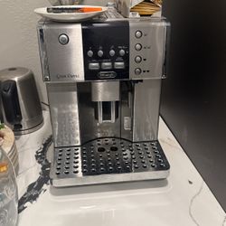 Delongi Espresso Machine 