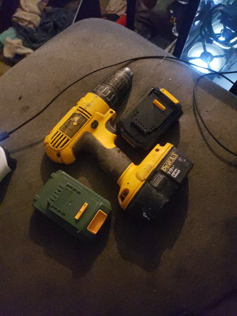Dewalt Drill With Other Batteries 