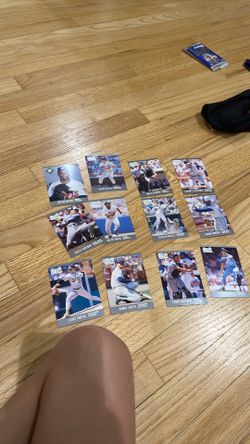 1991 baseball cards,  including curt Young Robin yount Willie Banks etc.