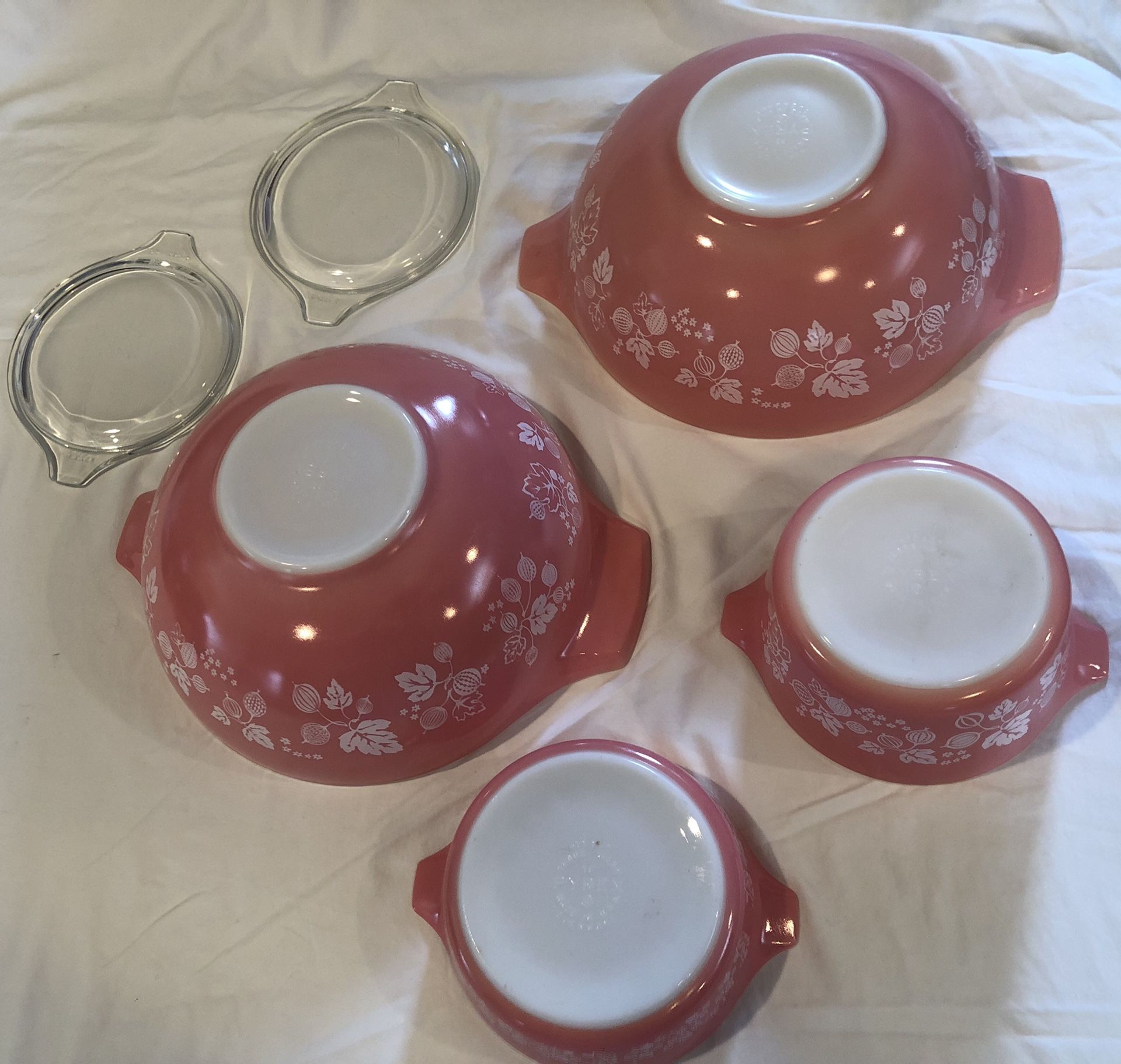 Pyrex Pink Gooseberry 444 bowls, 471 and 473 Casserole Dishes
