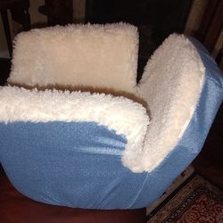Snoozer Lookout Small Dog Car Bed