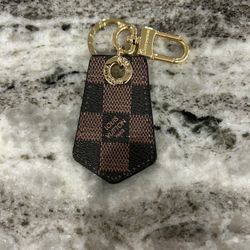 Lv Brown And Black Keychain 