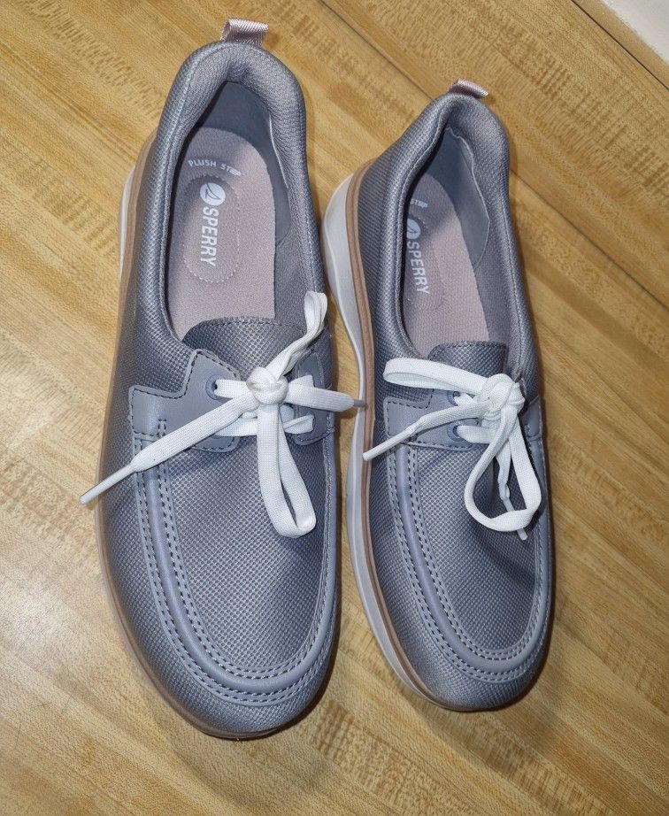 Sperry boat shoes- Like New