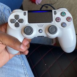 White Ps4 Controller  /Need Gone ASAP